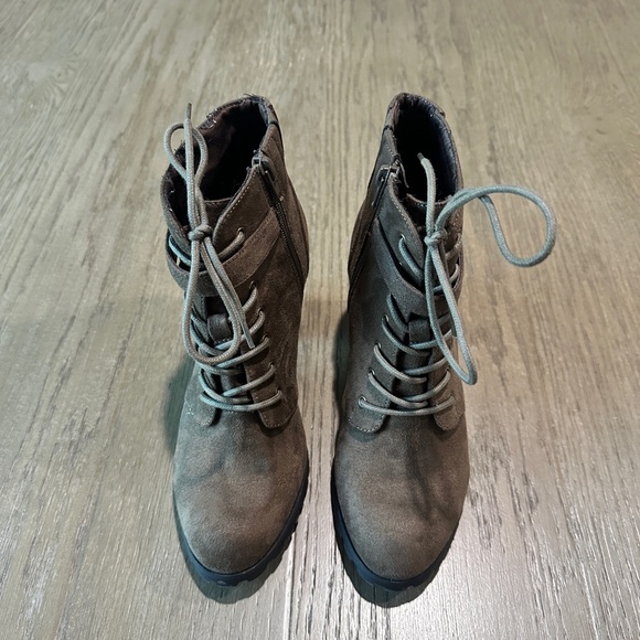 Style & Co. Dark Olive Combat Boots Size 7 Like New - Picture 7 of 12